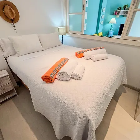 Skol 225 - Beachfront In - Terrace & Pool Apartment