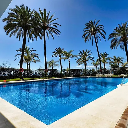 Skol 225 - Beachfront In - Terrace & Pool