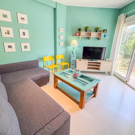 Skol 225 - Beachfront In - Terrace & Pool Apartment *