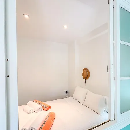 Skol 225 - Beachfront In - Terrace & Pool