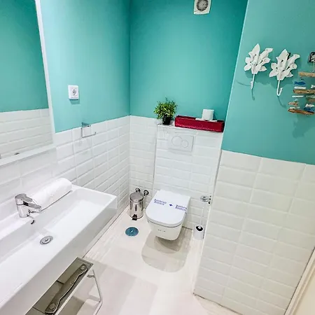 Skol 225 - Beachfront In - Terrace & Pool * Marbella