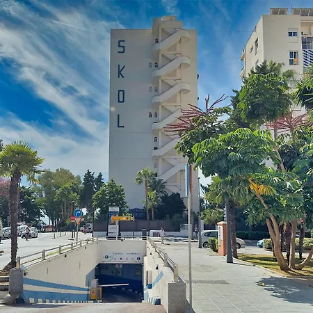 Skol 225 - Beachfront In - Terrace & Pool Apartment